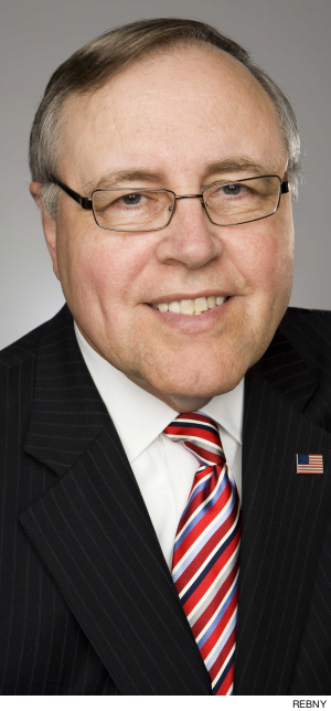 04-Steve-Spinola-Color-Headshot-Sept-2009.jpg